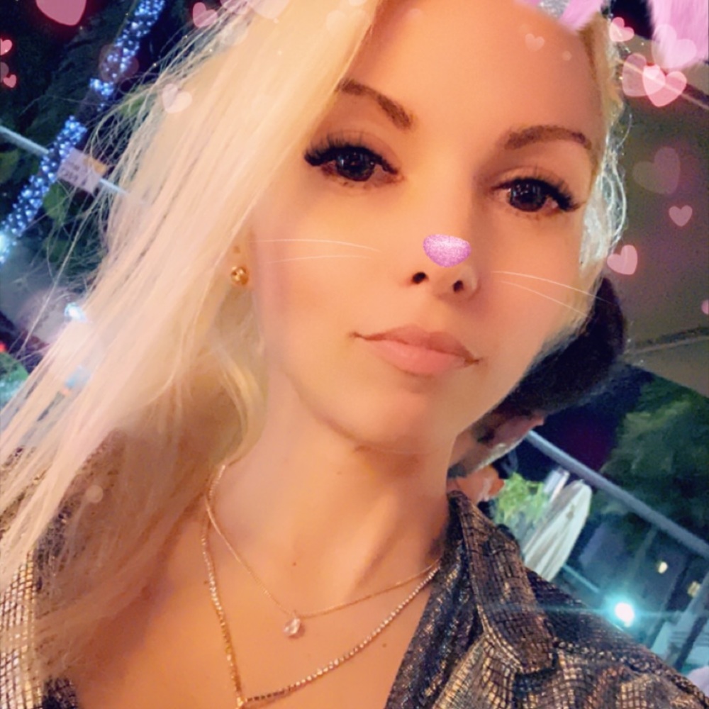 Meet your Posher, Aliuska